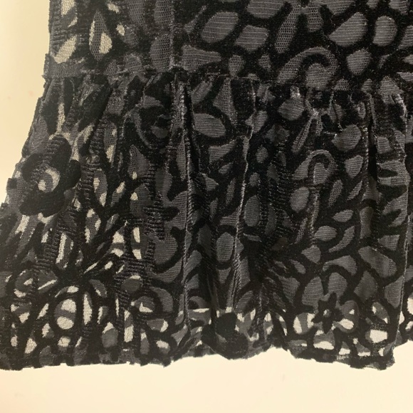 Karl Lagerfeld FLORAL BURNOUT SHIFT DRESS - Picture 6 of 8